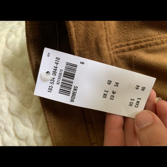 Abercrombie and Fitch suede shorts, NWT ☀️ - Picture 5 of 6